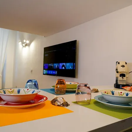 La Petite 2 Holiday home *